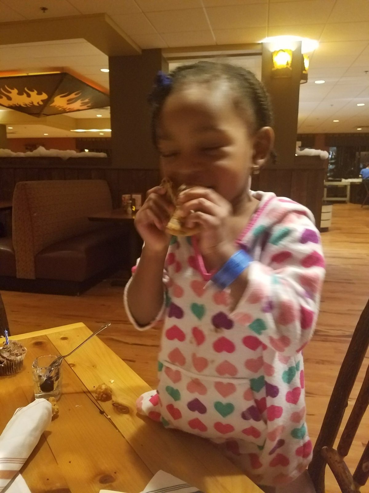 Bella, 2016